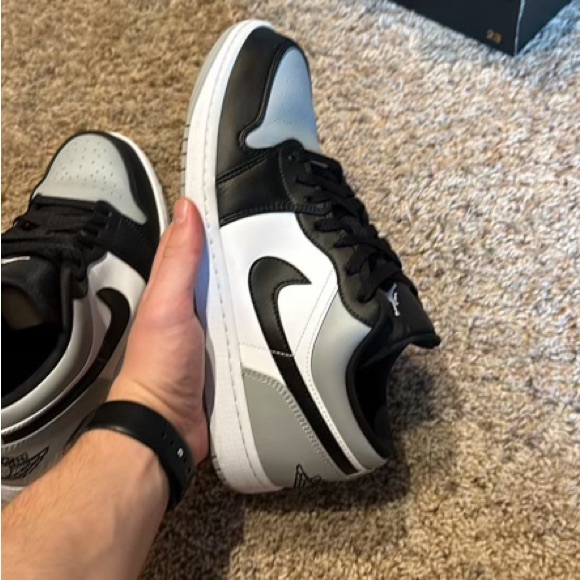 Air Jordan 1 Low - LT Smoke Grey/Black-White - Picture 8 of 8
